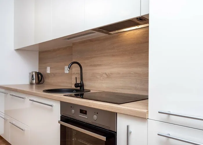 Amber Wind Apartment *